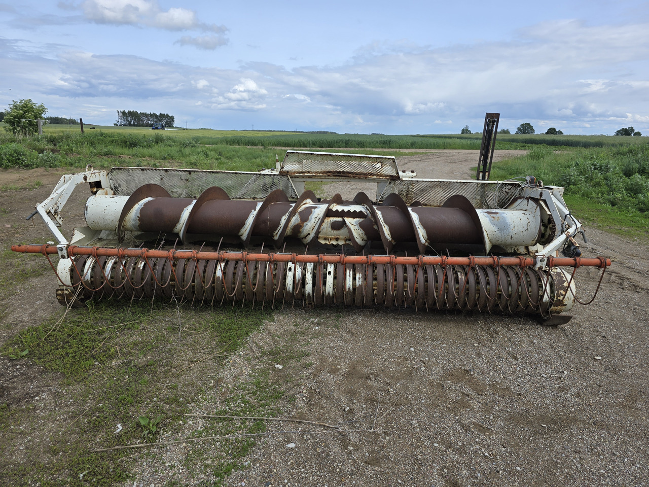 IDASS UNIVERSEL RG-4,17 (RC-4,17) - Forage harvester attachment: picture 2 IDASS UNIVERSEL RG-4,17 (RC-4,17) - Forage harvester attachment: picture 2
