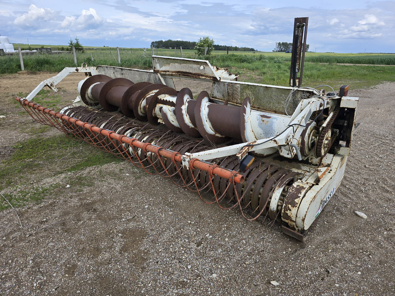 IDASS UNIVERSEL RG-4,17 (RC-4,17) - Forage harvester attachment: picture 1 IDASS UNIVERSEL RG-4,17 (RC-4,17) - Forage harvester attachment: picture 1