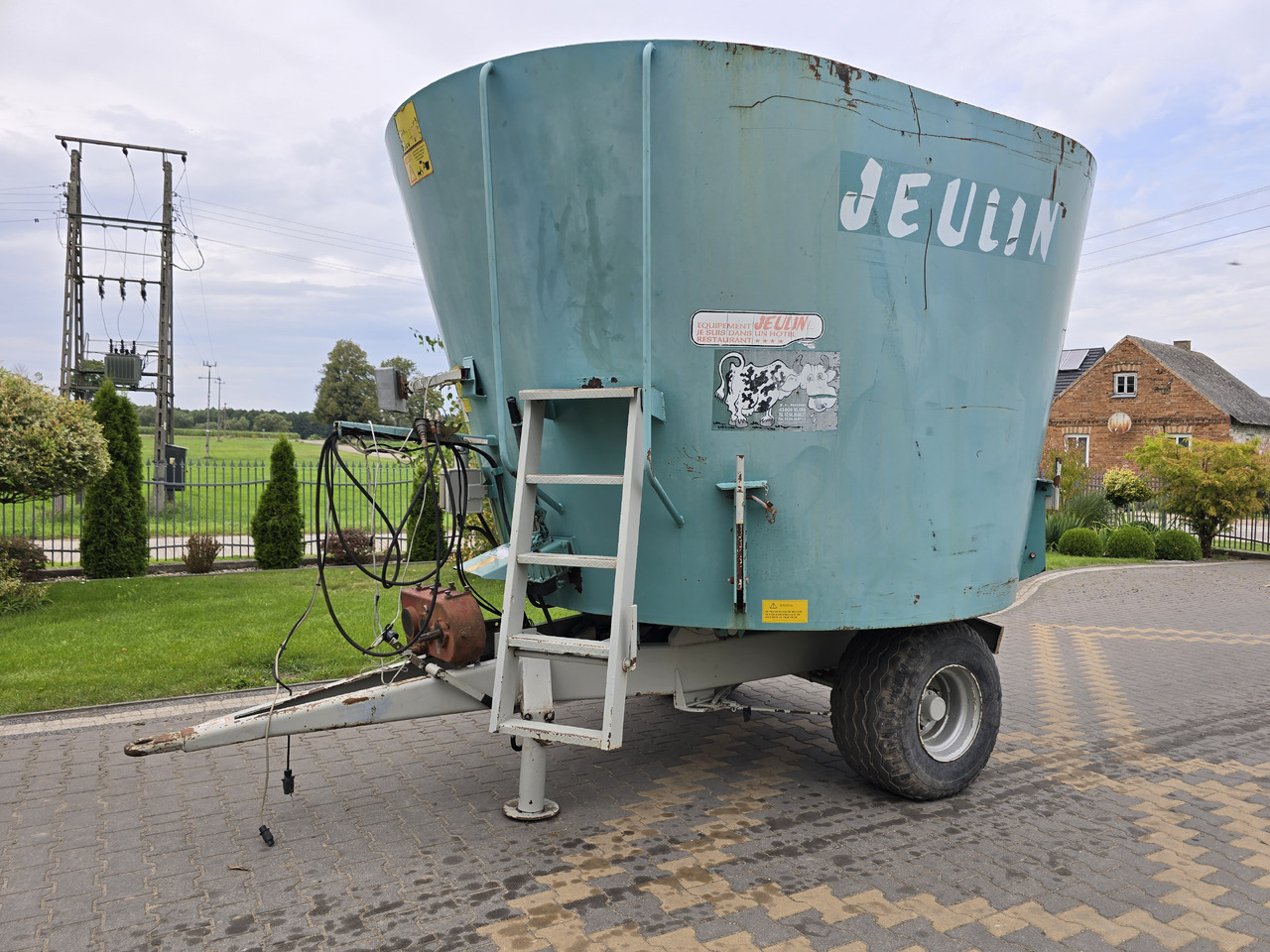 JEULIN POWER 14 - Forage mixer wagon: picture 2 JEULIN POWER 14 - Forage mixer wagon: picture 2