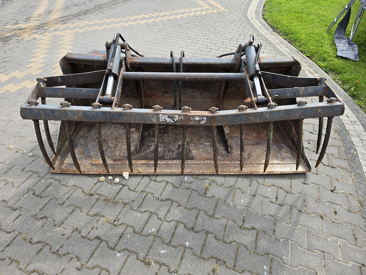 Łyżko krokodyl 2 m - Silage equipment: picture 3 Łyżko krokodyl 2 m - Silage equipment: picture 3