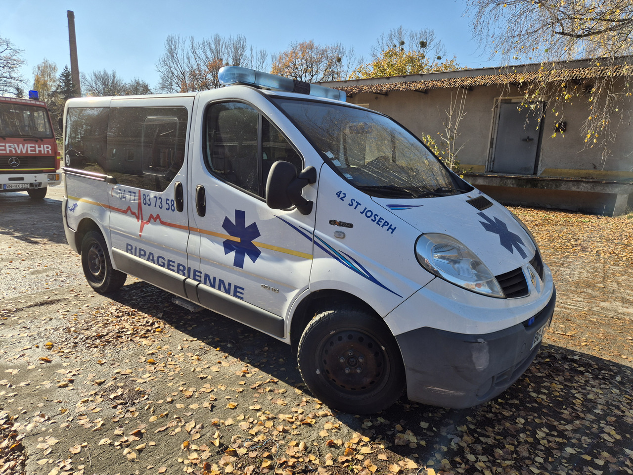 RENAULT Trafic 2.0 dCi 115 KM - Ambulance: picture 1 RENAULT Trafic 2.0 dCi 115 KM - Ambulance: picture 1