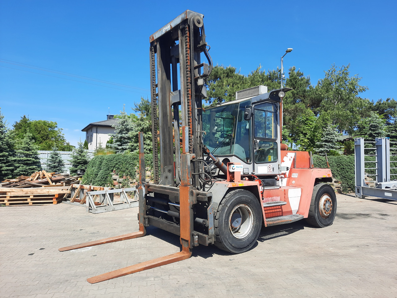 Kalmar DCD 100-6 - Diesel forklift: picture 3 Kalmar DCD 100-6 - Diesel forklift: picture 3