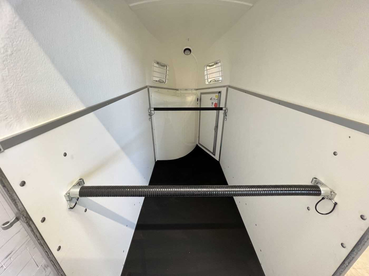 New Horse trailer BOECKMANN Uno Esprit silv+bl SK ALB Pferdeanhänger: picture 8