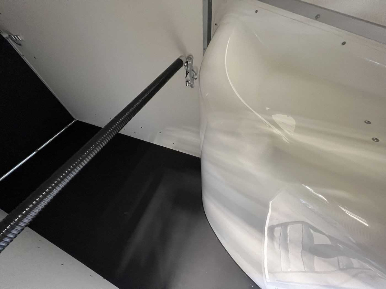 New Horse trailer BOECKMANN Uno Esprit silv+bl SK ALB Pferdeanhänger: picture 21