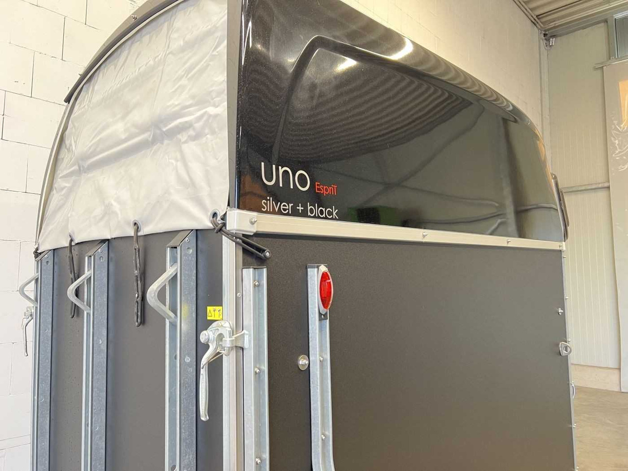 New Horse trailer BOECKMANN Uno Esprit silv+bl SK ALB Pferdeanhänger: picture 16