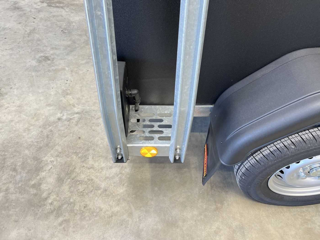 New Horse trailer BOECKMANN Uno Esprit silv+bl SK ALB Pferdeanhänger: picture 18