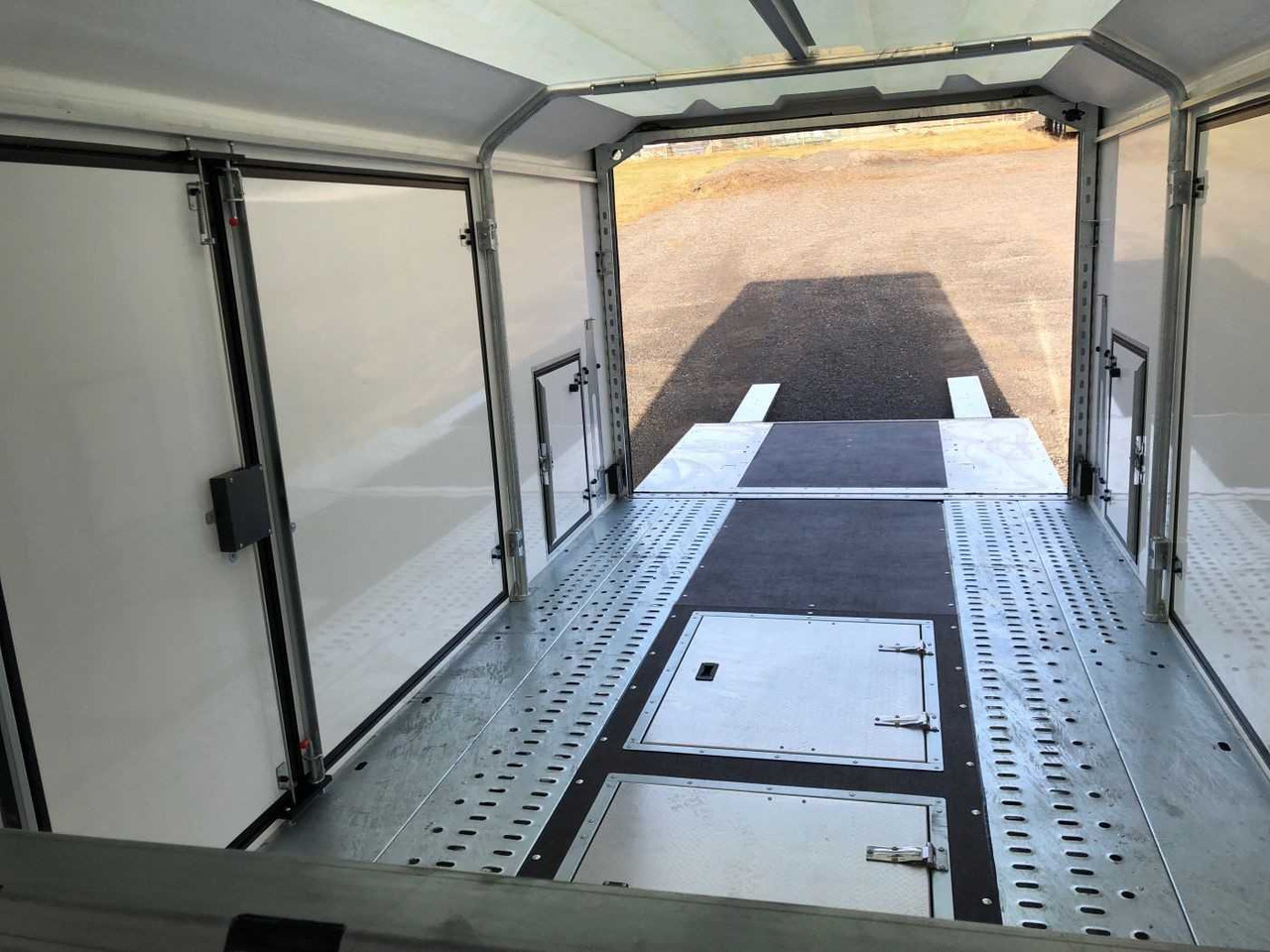 New Autotransporter trailer BRIAN_JAMES Race Transporter 6 3-Achser Autotransporter gesc: picture 22