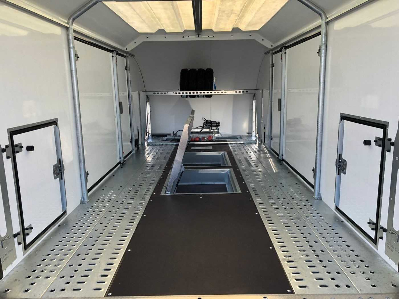 New Autotransporter trailer BRIAN_JAMES Race Transporter 6 3-Achser Autotransporter gesc: picture 25