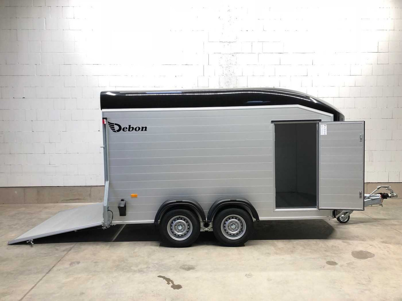 CHEVAL LIBERTE DEBON C700 Roadster Kofferanhänger - Closed box trailer: picture 1 CHEVAL LIBERTE DEBON C700 Roadster Kofferanhänger - Closed box trailer: picture 1