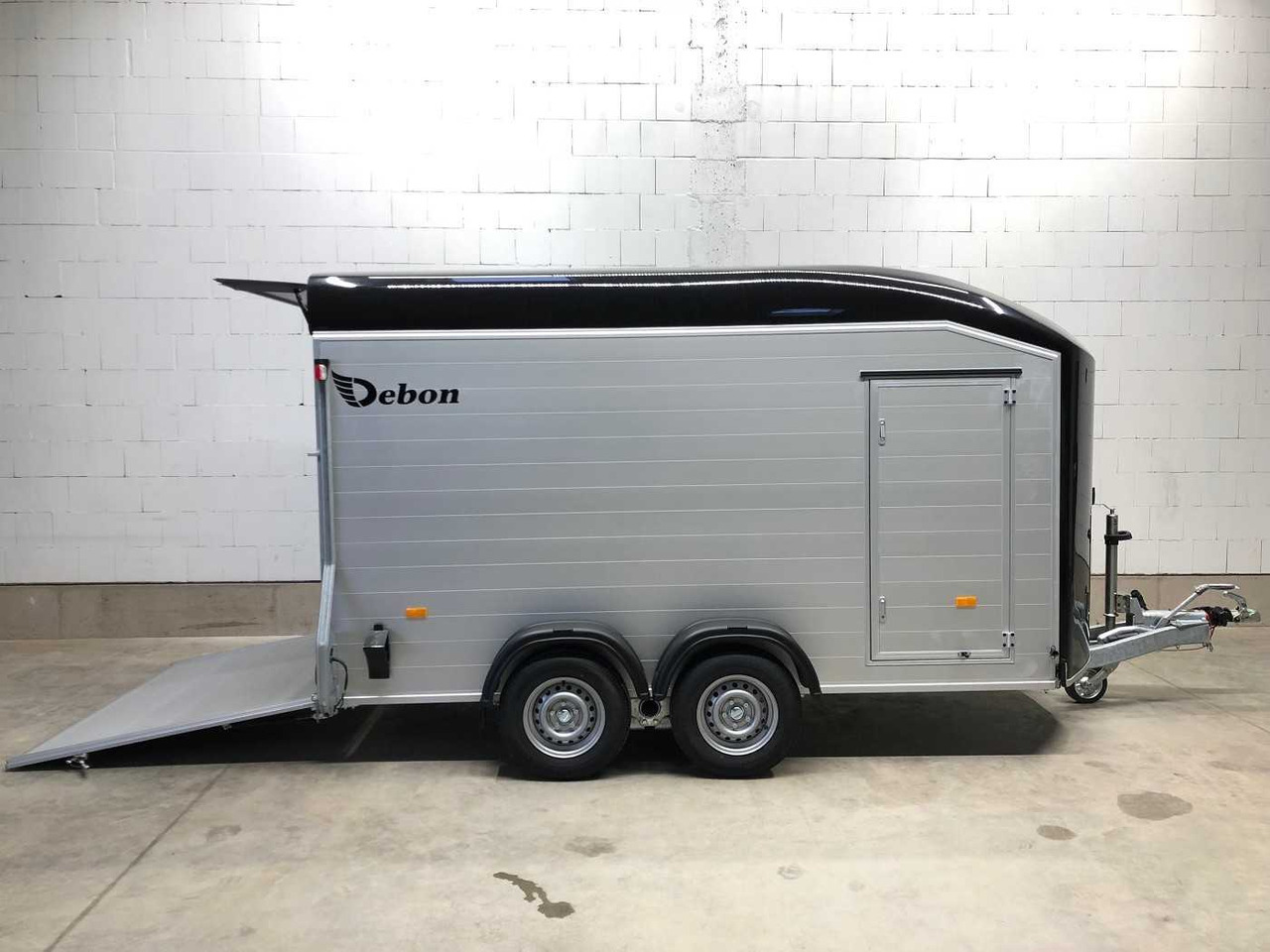 CHEVAL LIBERTE DEBON C700 Roadster Kofferanhänger - Closed box trailer: picture 2 CHEVAL LIBERTE DEBON C700 Roadster Kofferanhänger - Closed box trailer: picture 2