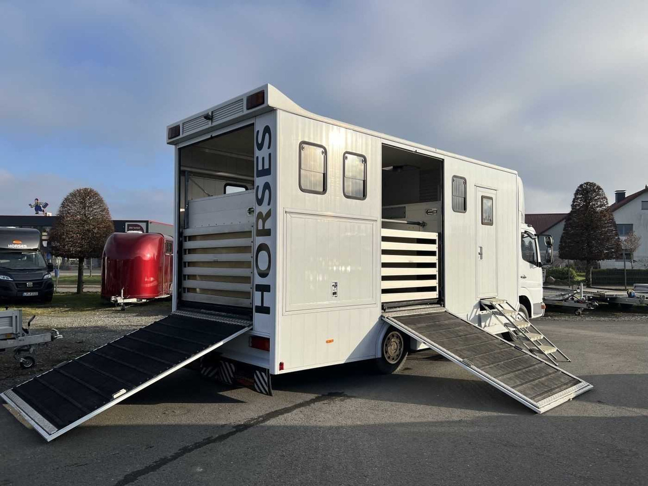 MERCEDES-BENZ Atego 918 LKW - Horse truck: picture 2 MERCEDES-BENZ Atego 918 LKW - Horse truck: picture 2