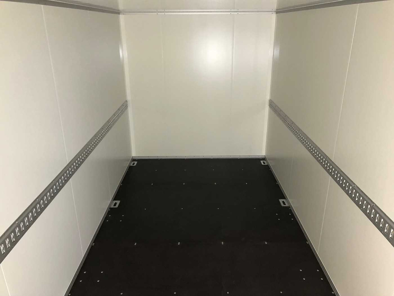New Closed box trailer VEZEKO HK E 27.4 Kofferanhänger: picture 17