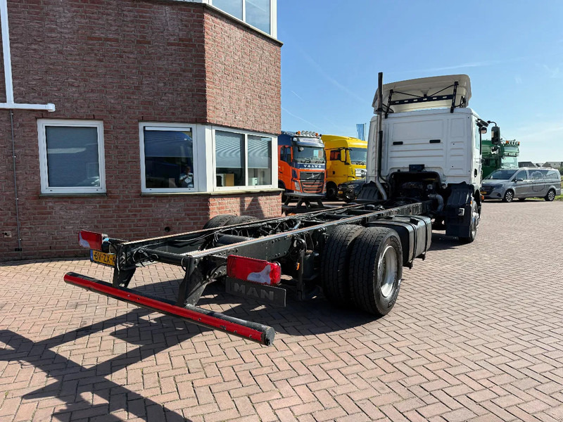 MAN TGM 15.250 TGM 15.250 4X2 BL / PTO-Nebenantrieb / voll MAN Service / Top Zustand !! - Cab chassis truck: picture 5 MAN TGM 15.250 TGM 15.250 4X2 BL / PTO-Nebenantrieb / voll MAN Service / Top Zustand !! - Cab chassis truck: picture 5