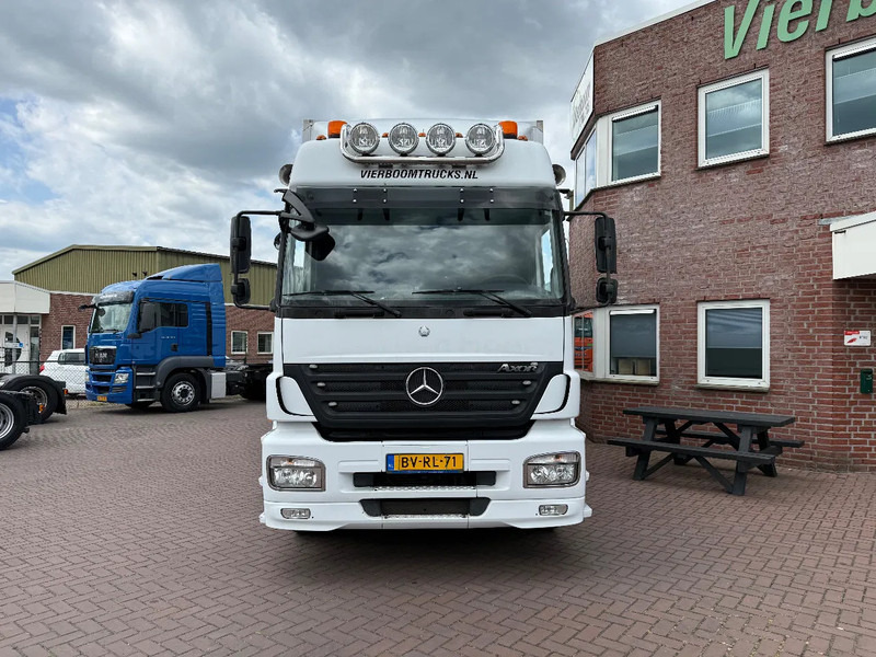 Mercedes-Benz Axor 1824 Axor 1824L mit 7.70m Koffer und Ladebordwand - Box truck: picture 2 Mercedes-Benz Axor 1824 Axor 1824L mit 7.70m Koffer und Ladebordwand - Box truck: picture 2