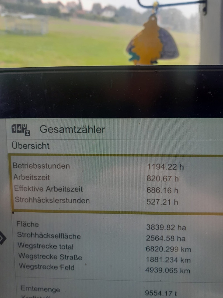 CLAAS Lexion 6900 TerraTrac 890 full Options - Combine harvester: picture 2 CLAAS Lexion 6900 TerraTrac 890 full Options - Combine harvester: picture 2