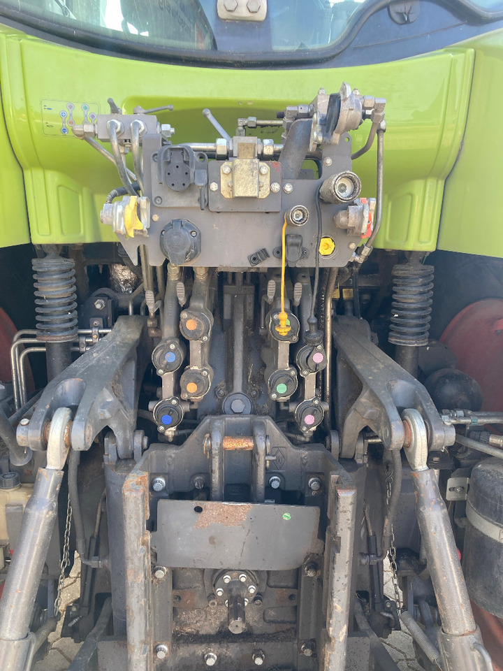 CLAAS Arion 650 CMATIC - Farm tractor: picture 4 CLAAS Arion 650 CMATIC - Farm tractor: picture 4