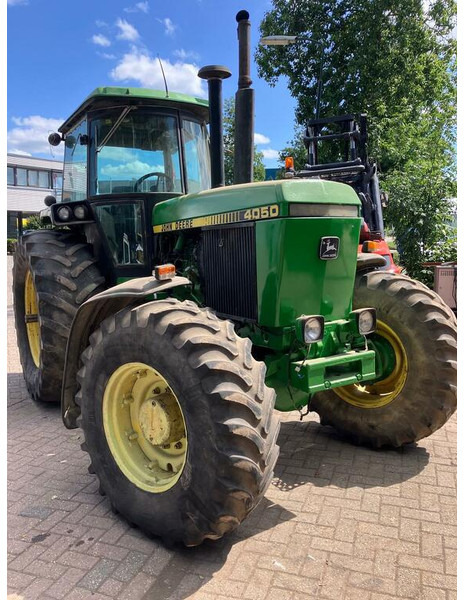 John Deere 4050 - Farm tractor: picture 3 John Deere 4050 - Farm tractor: picture 3