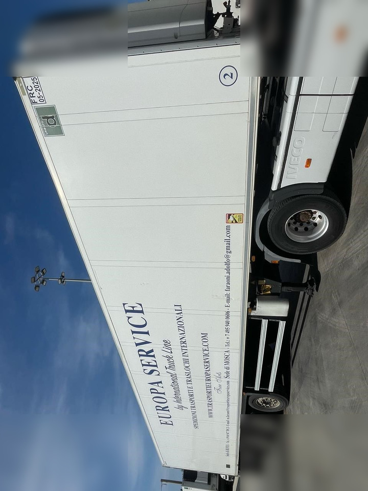 SCHMITZ CARGOBULL - Refrigerator semi-trailer: picture 3 SCHMITZ CARGOBULL - Refrigerator semi-trailer: picture 3