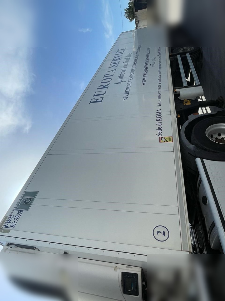 SCHMITZ CARGOBULL - Refrigerator semi-trailer: picture 4 SCHMITZ CARGOBULL - Refrigerator semi-trailer: picture 4
