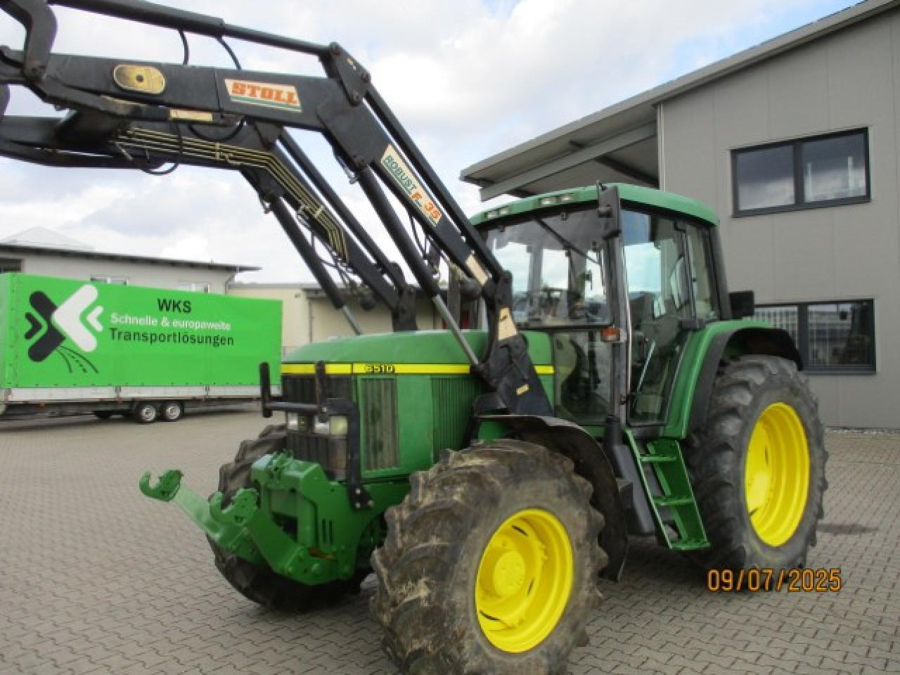 John Deere 6610 TLS - Farm tractor: picture 2 John Deere 6610 TLS - Farm tractor: picture 2