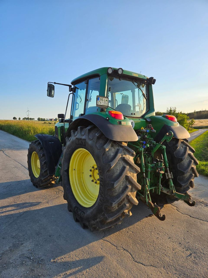 Farm tractor John Deere 6920: picture 8