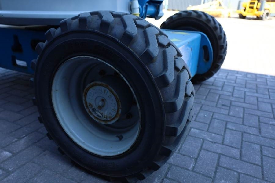 Articulated boom Genie Z34/22 Diesel, 4x4 Drive, 12.6m Working Height, 6.: picture 15 Articulated boom Genie Z34/22 Diesel, 4x4 Drive, 12.6m Working Height, 6.: picture 15