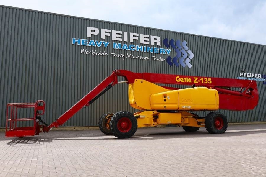 Genie ZX135/70 Diesel, 4x4x4 Drive, 43m Lifting Height, - Articulated boom: picture 1 Genie ZX135/70 Diesel, 4x4x4 Drive, 43m Lifting Height, - Articulated boom: picture 1