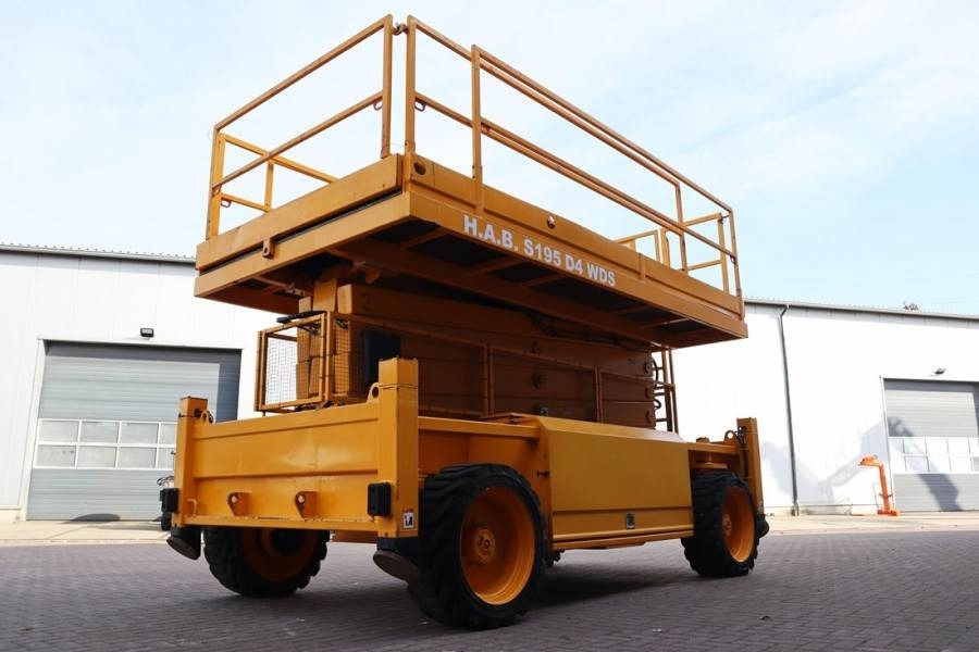 HAB S195-24 D4WDS Diesel, 4x4 Drive, 19.5m Working Hei - Scissor lift: picture 2 HAB S195-24 D4WDS Diesel, 4x4 Drive, 19.5m Working Hei - Scissor lift: picture 2