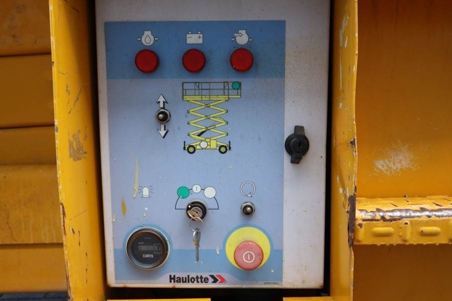 Haulotte H15SXL Diesel, 4x4 Drive, 15m Working Height, 500k - Scissor lift: picture 5 Haulotte H15SXL Diesel, 4x4 Drive, 15m Working Height, 500k - Scissor lift: picture 5