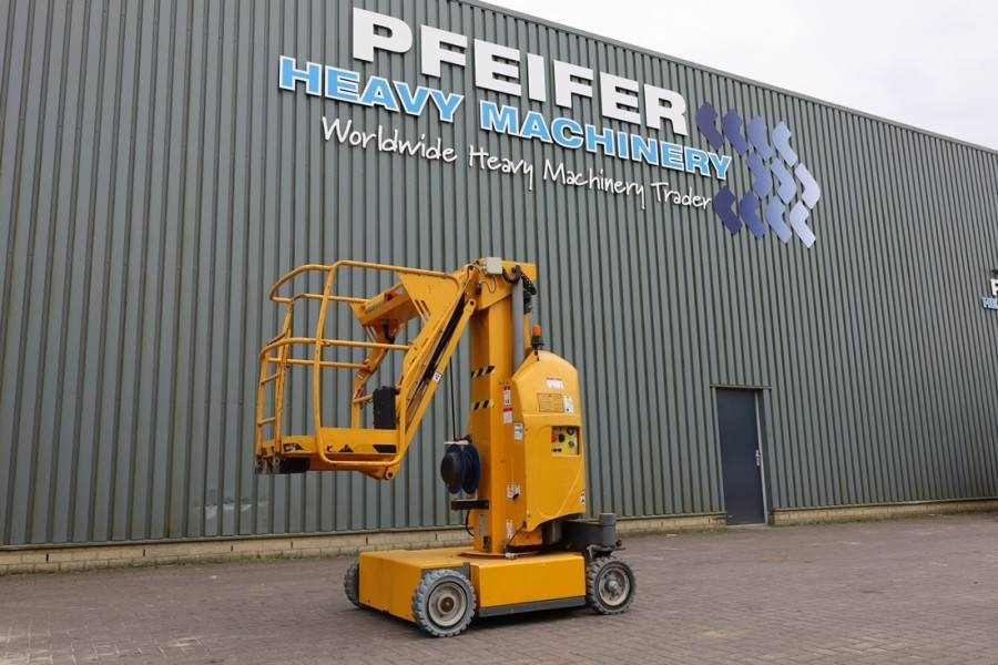 Haulotte STAR 12 Electric, 12m Working Height, 3m Reach, 21 - Articulated boom: picture 1 Haulotte STAR 12 Electric, 12m Working Height, 3m Reach, 21 - Articulated boom: picture 1