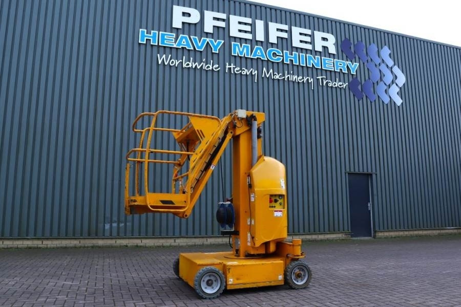 Haulotte STAR 12 Electric, 12m Working Height, 3m Reach, 21 - Articulated boom: picture 1 Haulotte STAR 12 Electric, 12m Working Height, 3m Reach, 21 - Articulated boom: picture 1