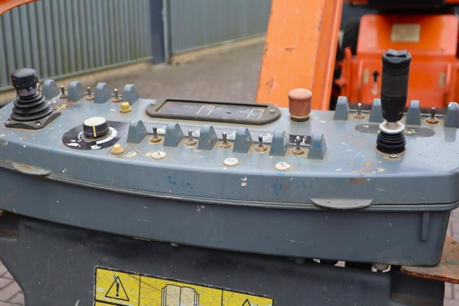 JLG 1250AJP Diesel, 4x4x4 Drive, 40.1m Working Height, - Articulated boom: picture 5 JLG 1250AJP Diesel, 4x4x4 Drive, 40.1m Working Height, - Articulated boom: picture 5