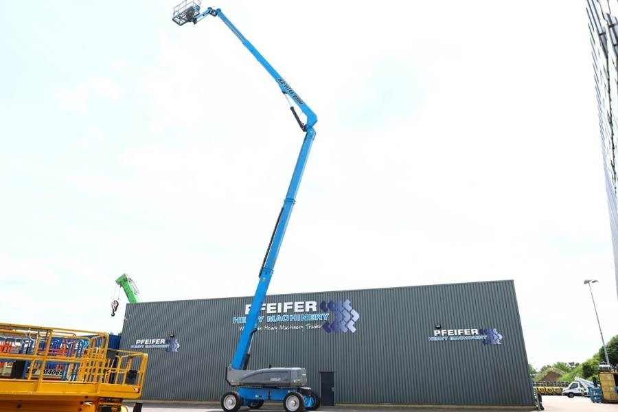 JLG 1250AJP Diesel, 4x4x4 Drive, 40.1m Working Height, - Articulated boom: picture 3 JLG 1250AJP Diesel, 4x4x4 Drive, 40.1m Working Height, - Articulated boom: picture 3