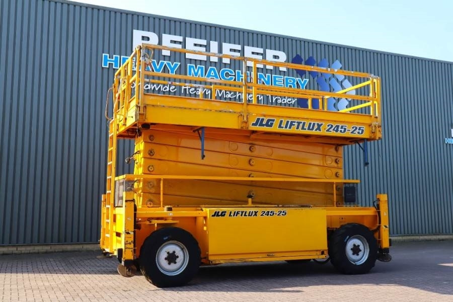 JLG 245-25 Diesel, 4x4 Drive, 26m Working Height, 750k - Scissor lift: picture 1 JLG 245-25 Diesel, 4x4 Drive, 26m Working Height, 750k - Scissor lift: picture 1