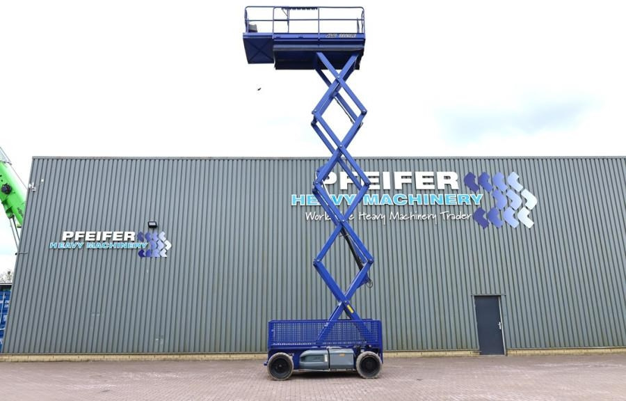 JLG 3369LE Electric, 12m Working Height, 450kg Capacit - Scissor lift: picture 3 JLG 3369LE Electric, 12m Working Height, 450kg Capacit - Scissor lift: picture 3