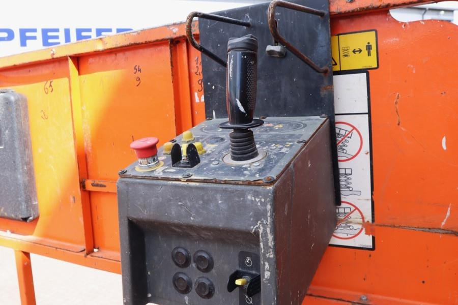 JLG 4069LE Electric, 14.2m Working Height, 360kg Capac - Scissor lift: picture 4 JLG 4069LE Electric, 14.2m Working Height, 360kg Capac - Scissor lift: picture 4