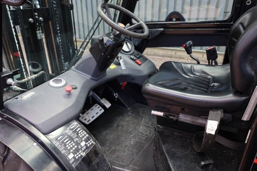 Manitou MC30-4 Valid Inspection, *Guarantee, Diesel, 4x4 D - Rough terrain forklift: picture 4 Manitou MC30-4 Valid Inspection, *Guarantee, Diesel, 4x4 D - Rough terrain forklift: picture 4