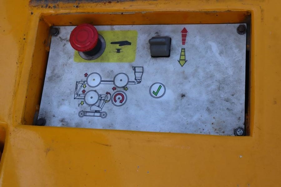 Snorkel A38E Electric, 13.5m Working Height, 6.1m Reach, 2  - Articulated boom: picture 5 Snorkel A38E Electric, 13.5m Working Height, 6.1m Reach, 2  - Articulated boom: picture 5