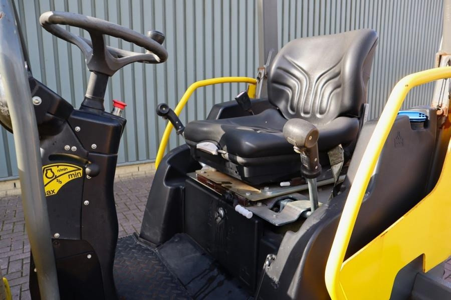 Wacker Neuson RD28-120 Diesel, Front And Rear Vibrating Smooth D - Road roller: picture 3 Wacker Neuson RD28-120 Diesel, Front And Rear Vibrating Smooth D - Road roller: picture 3