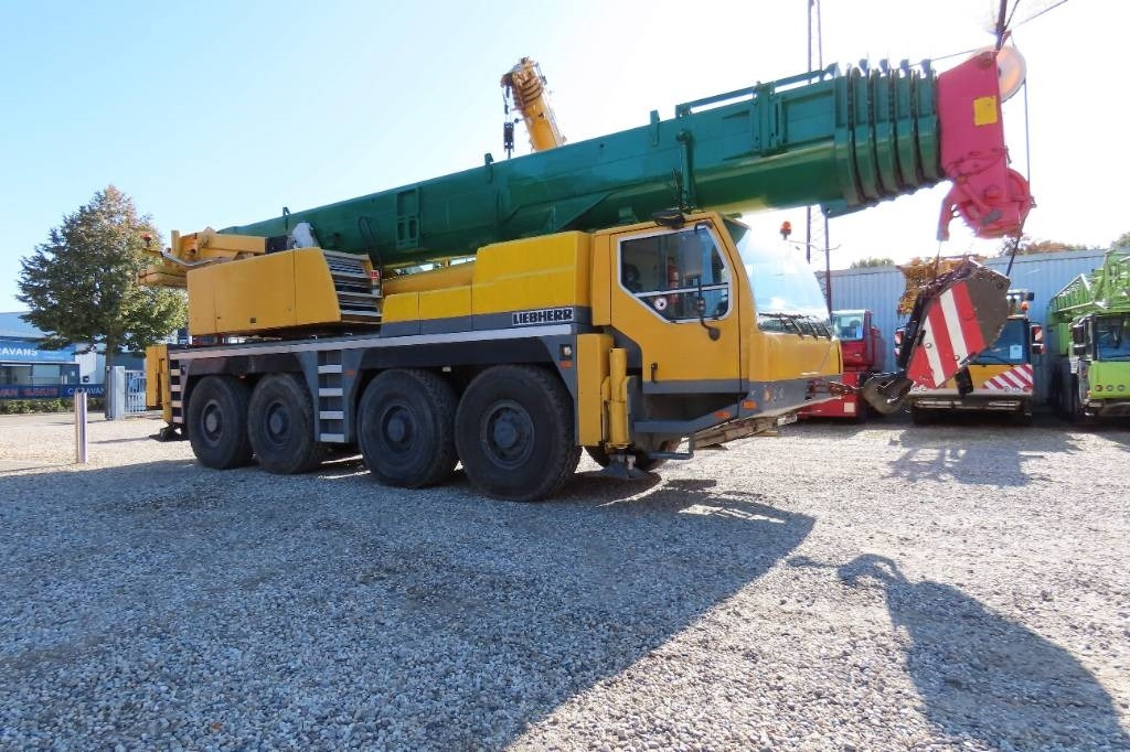 Liebherr LTM 1100-4.1 - All terrain crane: picture 2 Liebherr LTM 1100-4.1 - All terrain crane: picture 2