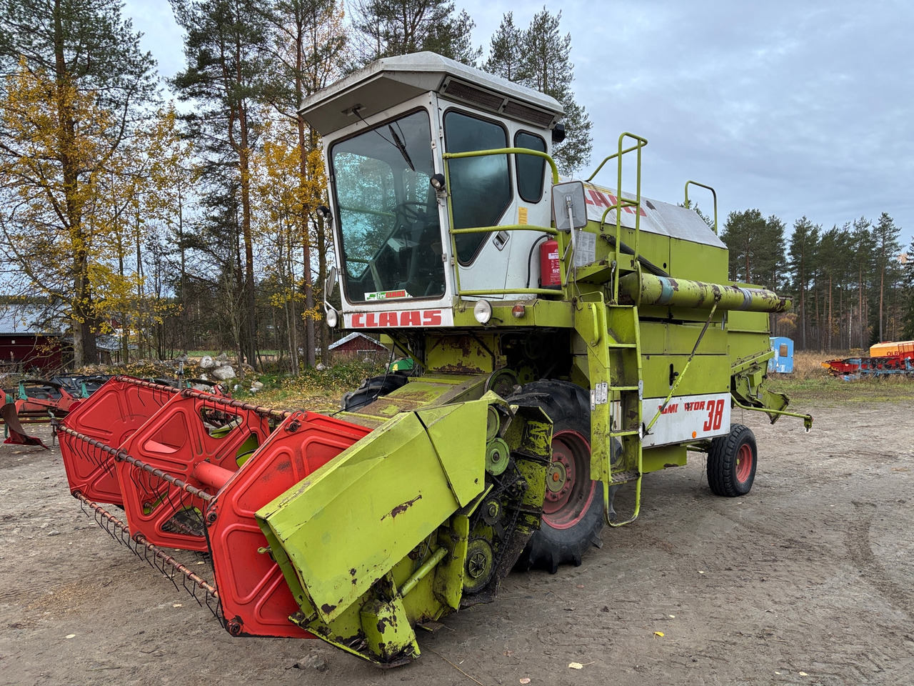 Claas Dominator 38 - Combine harvester: picture 1 Claas Dominator 38 - Combine harvester: picture 1
