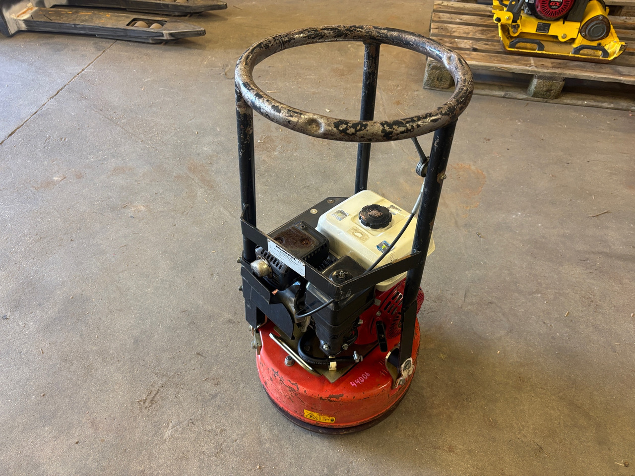 Dynapac LX90 - Vibratory plate: picture 1 Dynapac LX90 - Vibratory plate: picture 1
