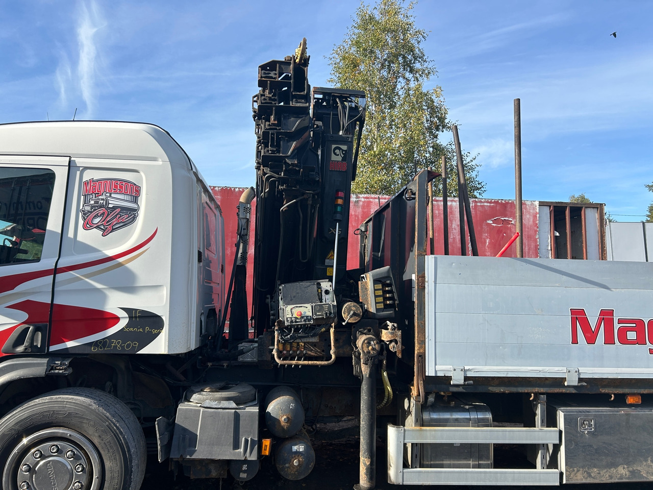 Hiab 211 EH-8 HIPRO - Loader crane: picture 1 Hiab 211 EH-8 HIPRO - Loader crane: picture 1