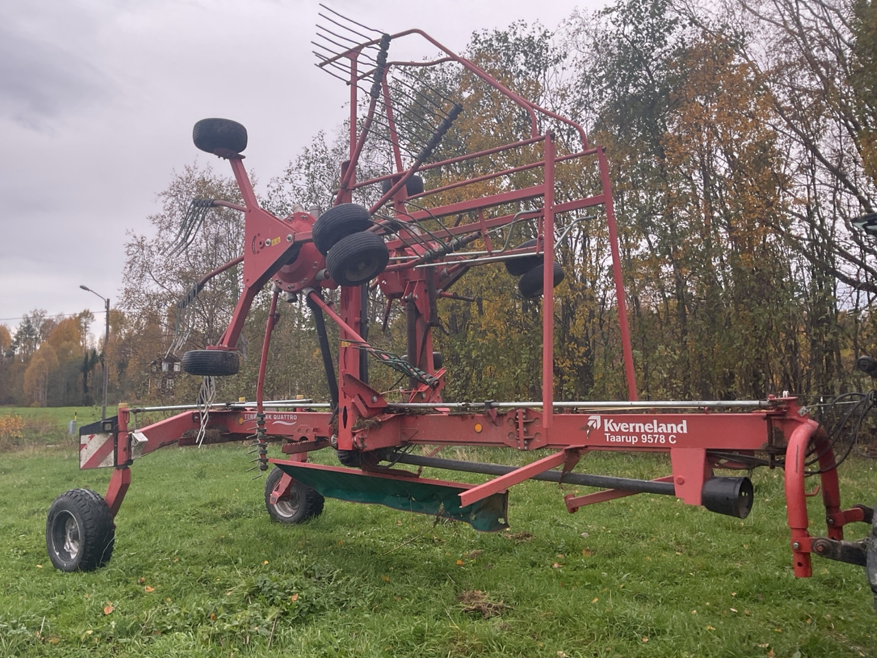 Kverneland 9578C - Tedder/ Rake: picture 1 Kverneland 9578C - Tedder/ Rake: picture 1