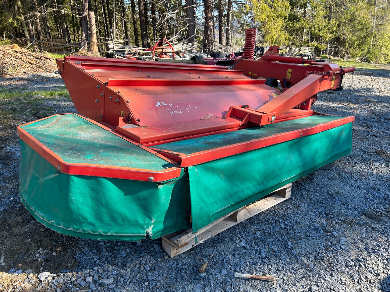 Kverneland Taarup 3028 - Flail mower/ Mulcher: picture 1 Kverneland Taarup 3028 - Flail mower/ Mulcher: picture 1