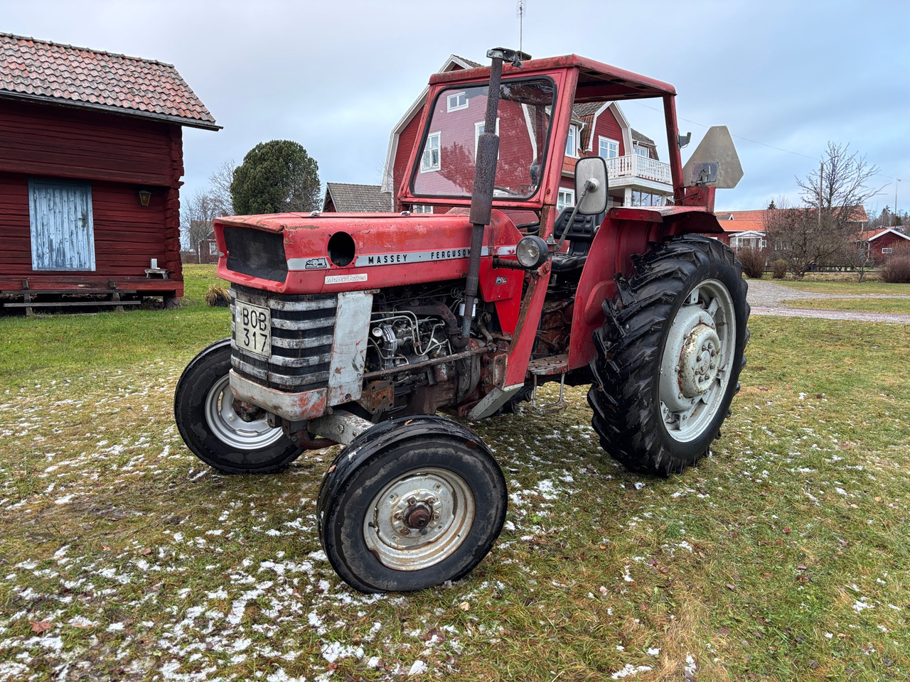 Massey Ferguson 165 - Farm tractor: picture 1 Massey Ferguson 165 - Farm tractor: picture 1