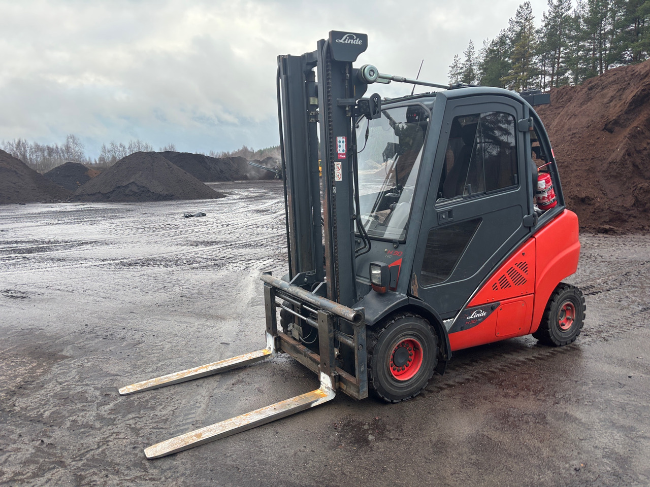 Linde H30D-02 - Material handling equipment: picture 1 Linde H30D-02 - Material handling equipment: picture 1