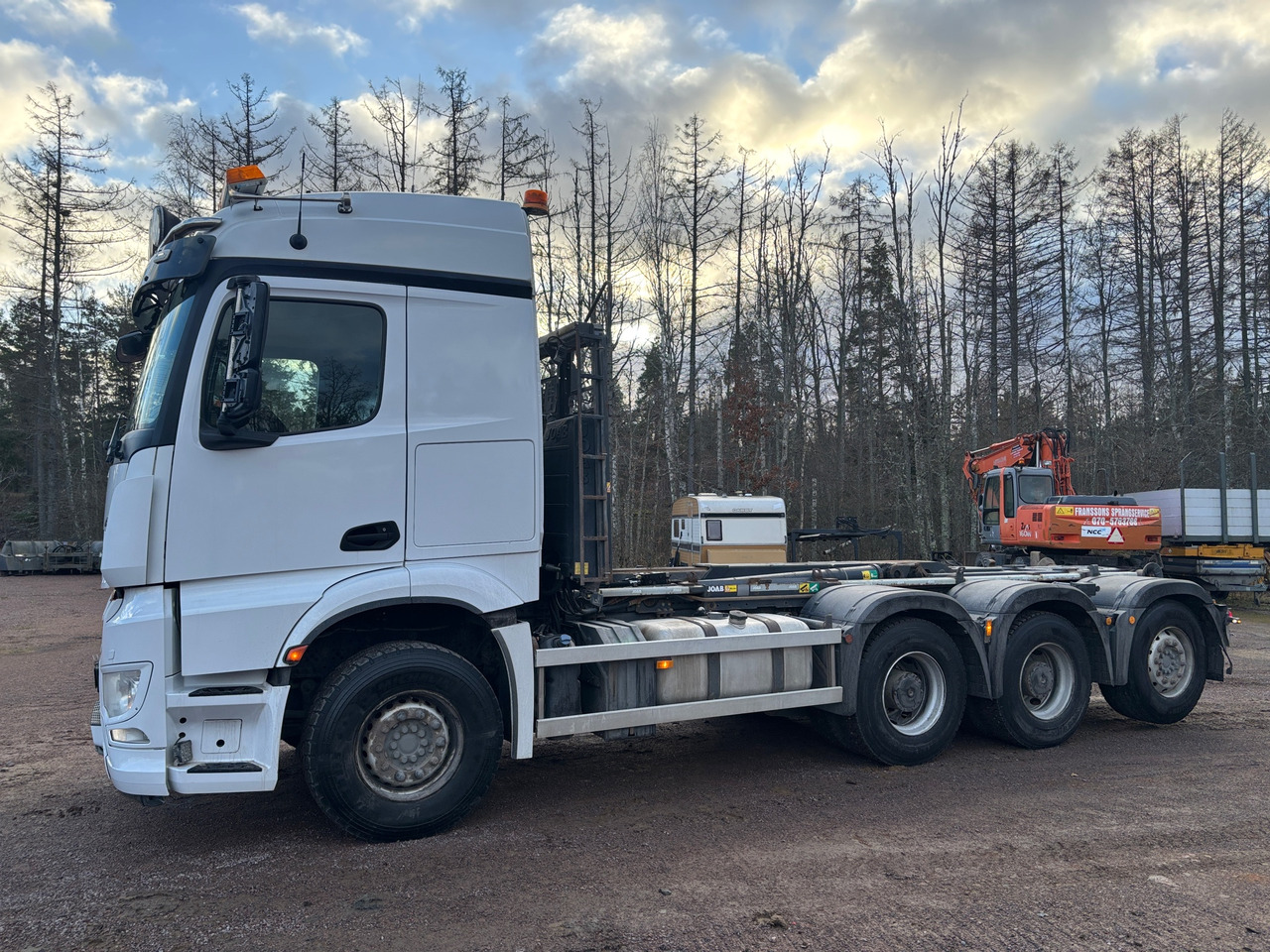 Mercedes-Benz Arocs 12.8 - Hook lift truck: picture 1 Mercedes-Benz Arocs 12.8 - Hook lift truck: picture 1