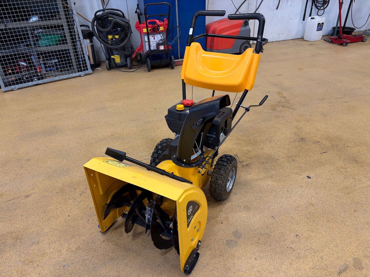 Stiga ST 601A Snow Thrower - Other machinery: picture 1 Stiga ST 601A Snow Thrower - Other machinery: picture 1