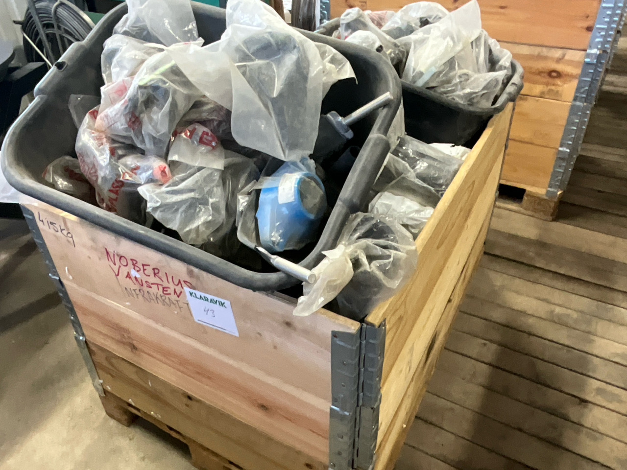 Parti med svetskopplingar - Construction equipment: picture 1 Parti med svetskopplingar - Construction equipment: picture 1